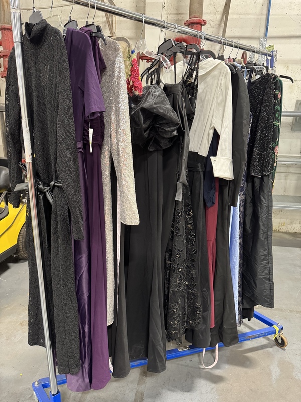 LUXURY Retailer Clothes Pallet - Image 3