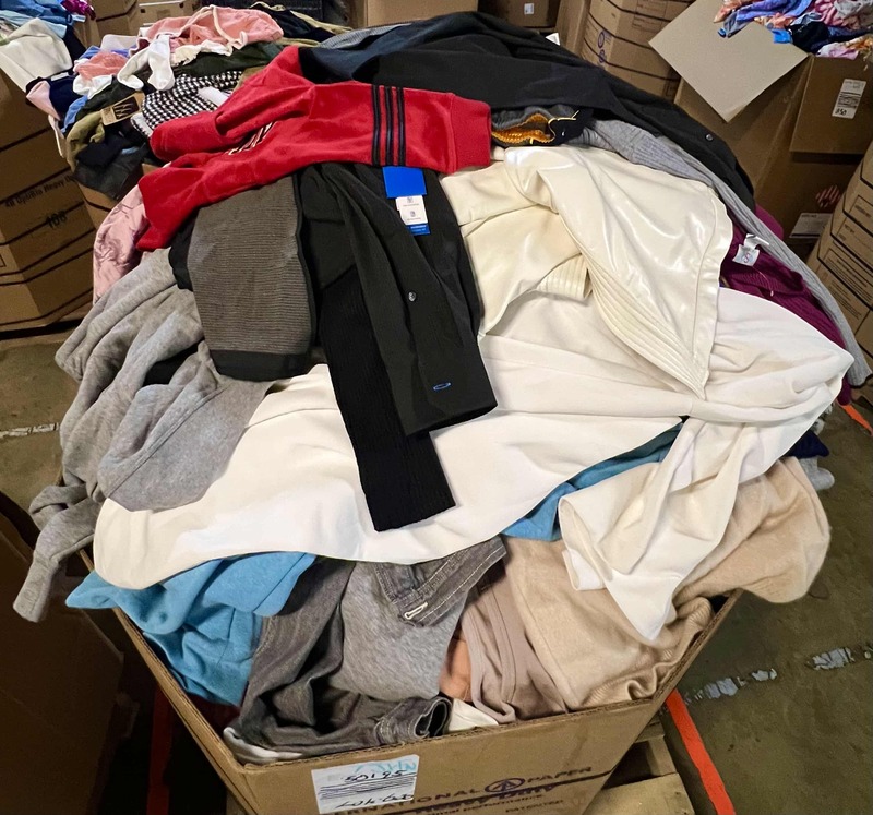 Name-Brand Clothes Pallet - Image 2